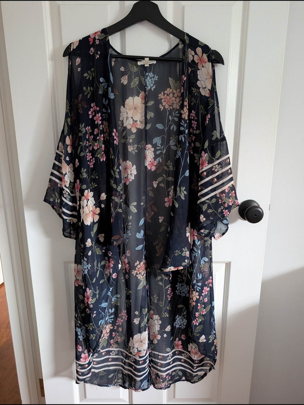 Maurices Women's Navy Floral Sheer Cold Shoulder Kimono Size Small Medium